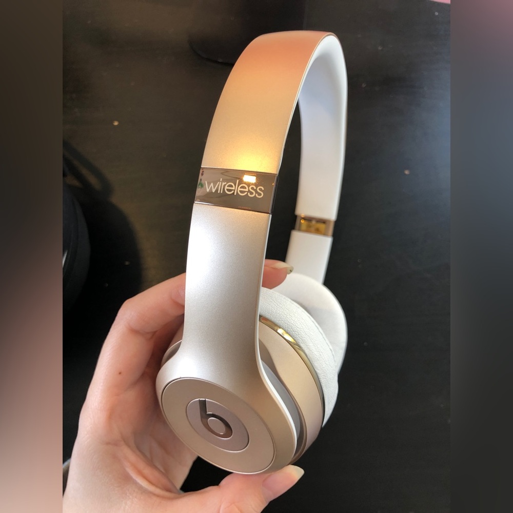 Beats by Dre Solo 3 Wireless headphones
